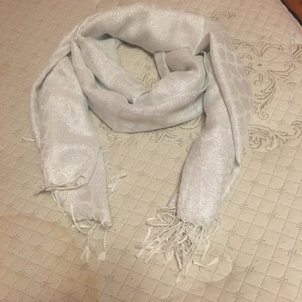 Silver wrap